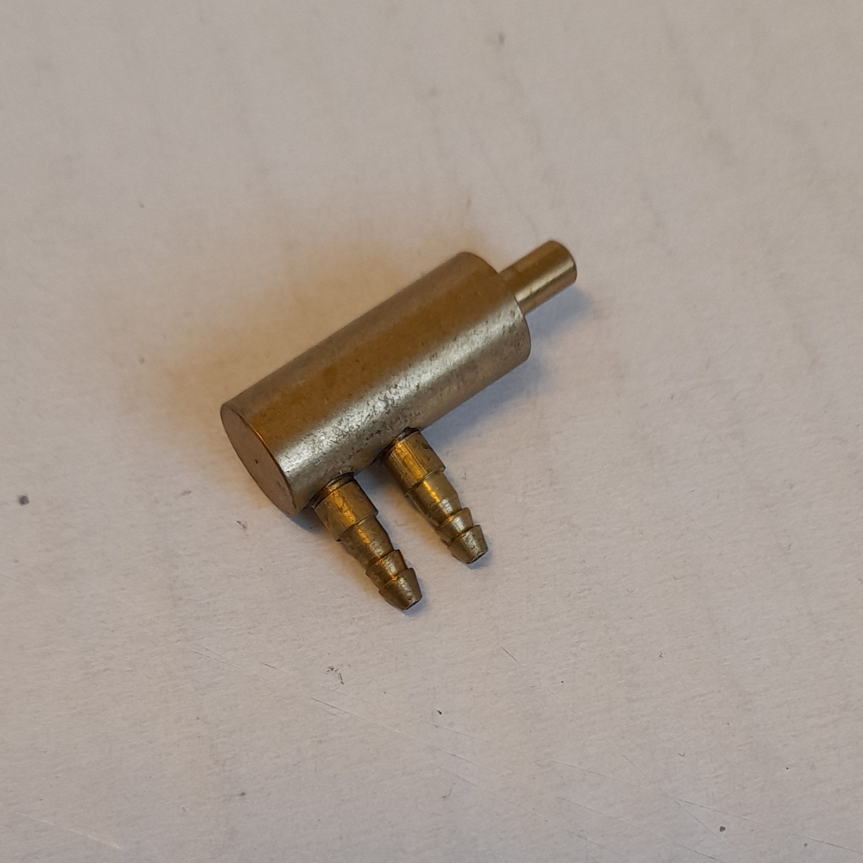 REPUESTO CX 93 LHF43 valvula de retencion